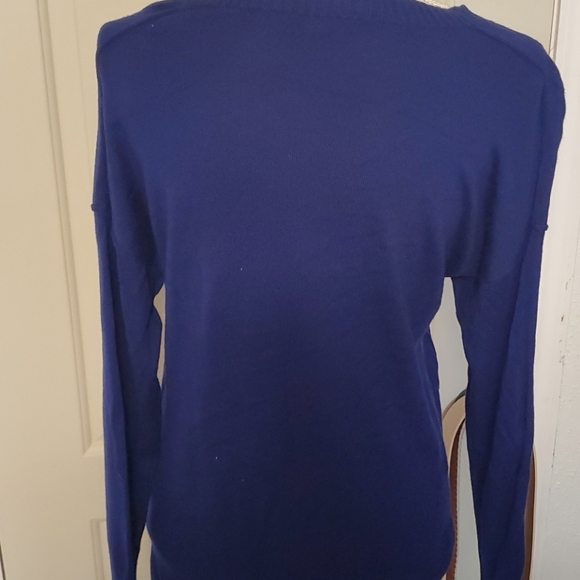 Lightweight Sweater - Picture 4 of 4